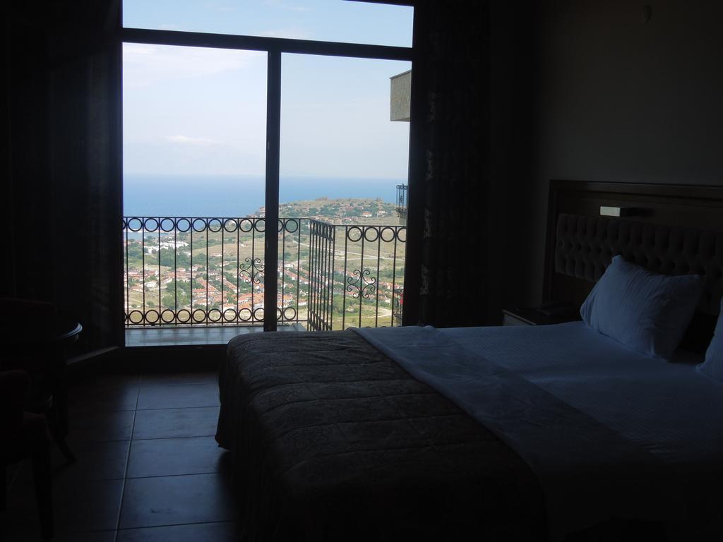 Masi Hotel İmroz Bagian luar foto