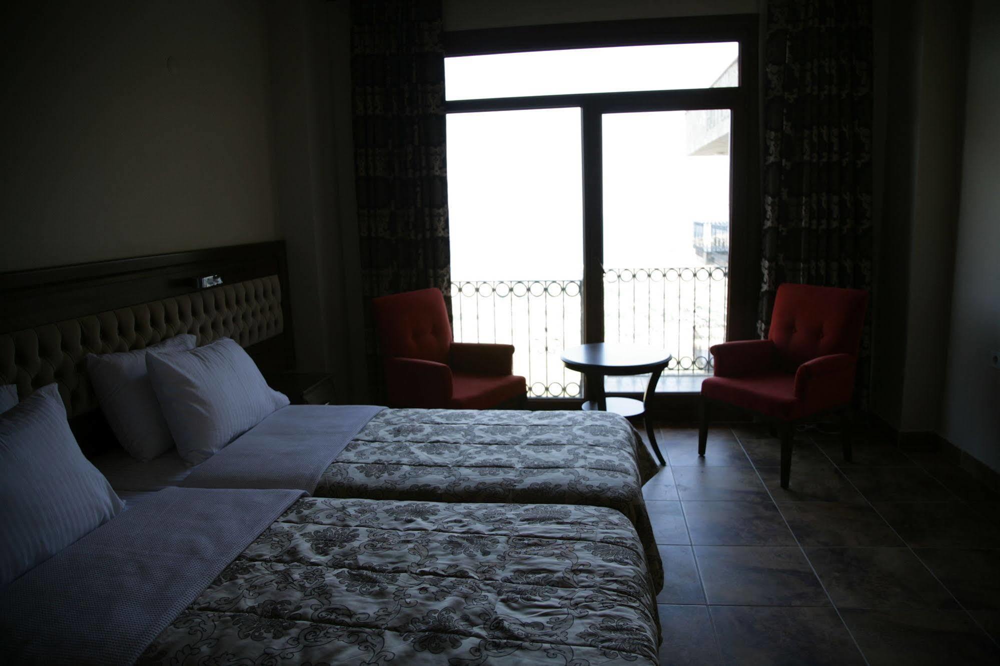 Masi Hotel İmroz Bagian luar foto